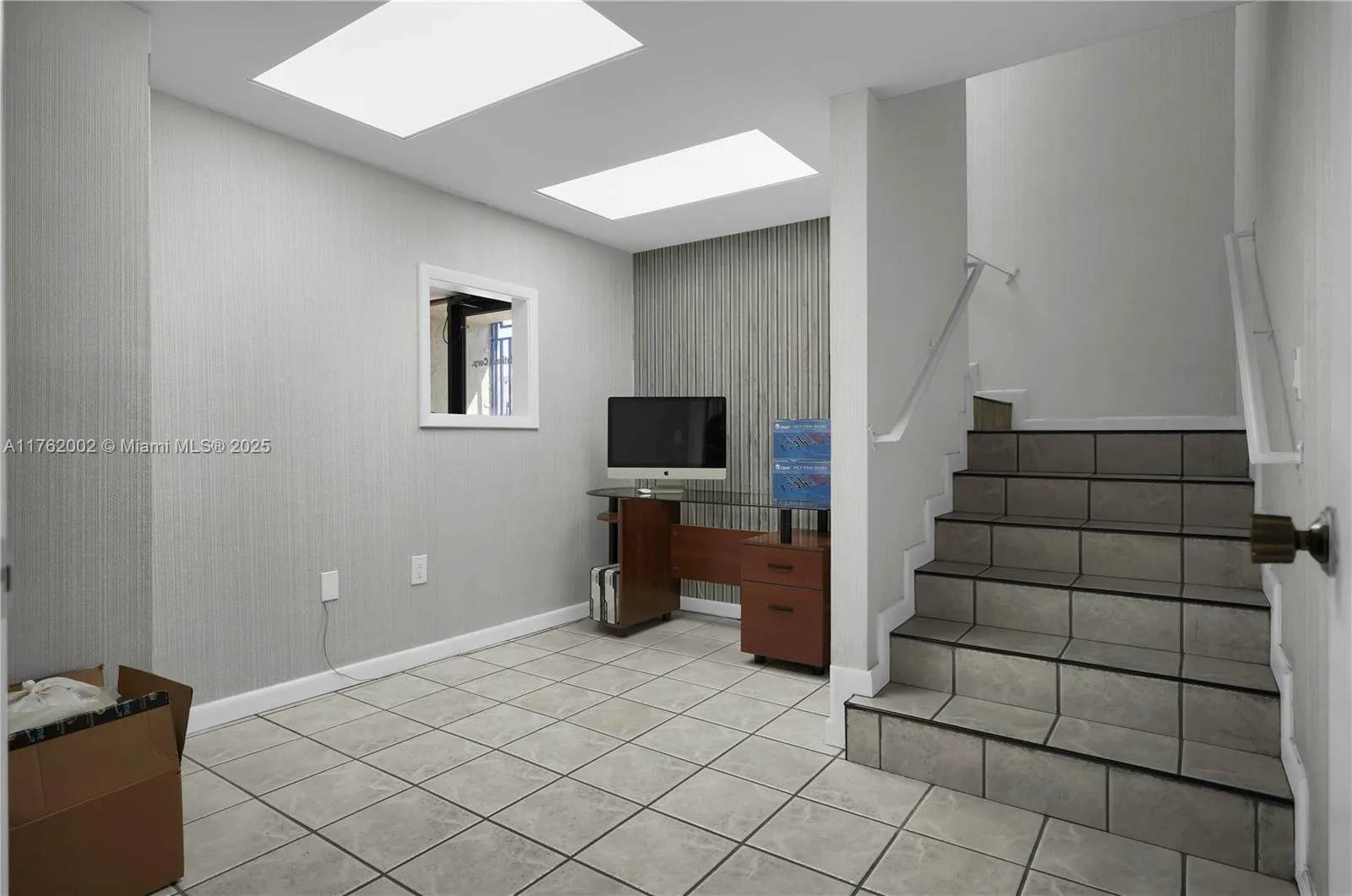5220 NW 72nd Ave # A1, Miami, FL 33166 photo 2