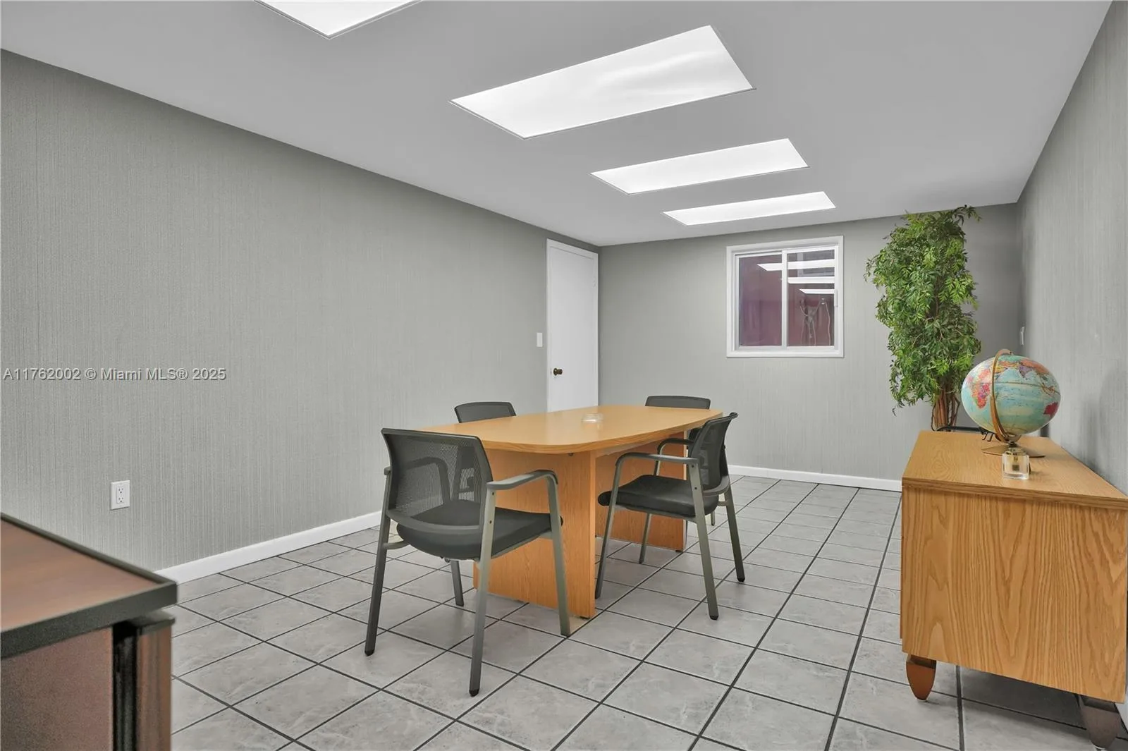 5220 NW 72nd Ave # A1, Miami, FL 33166 photo 4