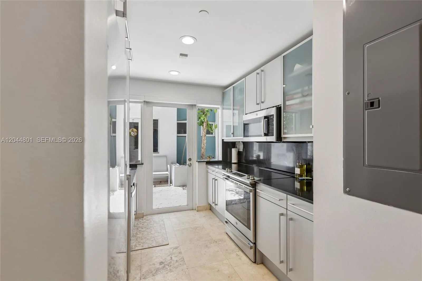 204 Washington Ave # 13, Miami Beach, FL 33139 photo 9