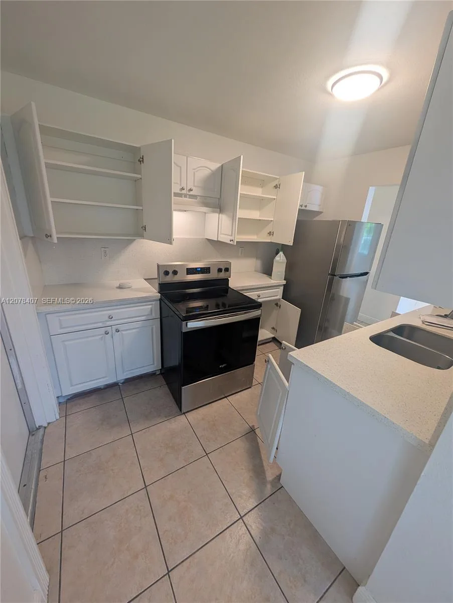 225 NW 53rd St # R, Miami, FL 33127 photo 5
