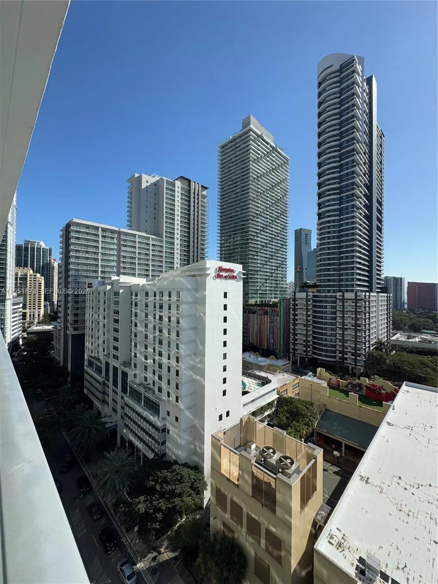 79 SW 12th St # 1702-S, Miami, FL 33130 photo 3