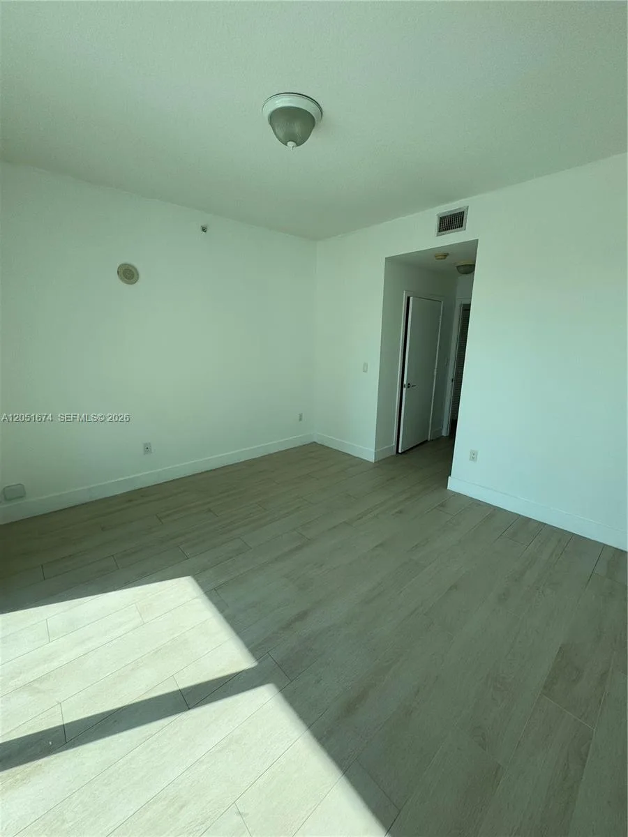 79 SW 12th St # 1702-S, Miami, FL 33130 photo 9