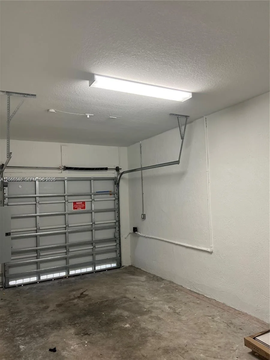 1211 SE 27th Ter, Homestead, FL 33035 photo 11