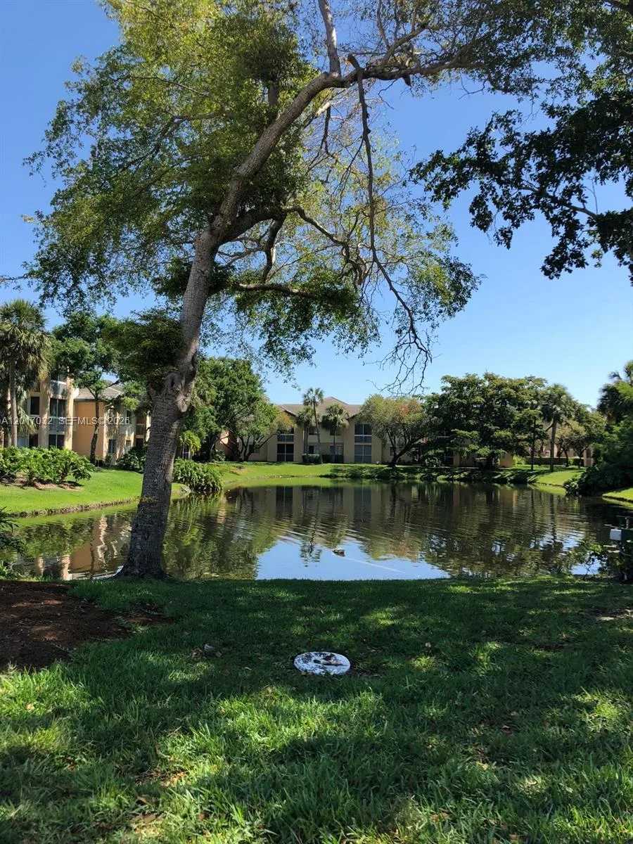 9855 Westview Dr # 723, Coral Springs, FL 33076 photo 4