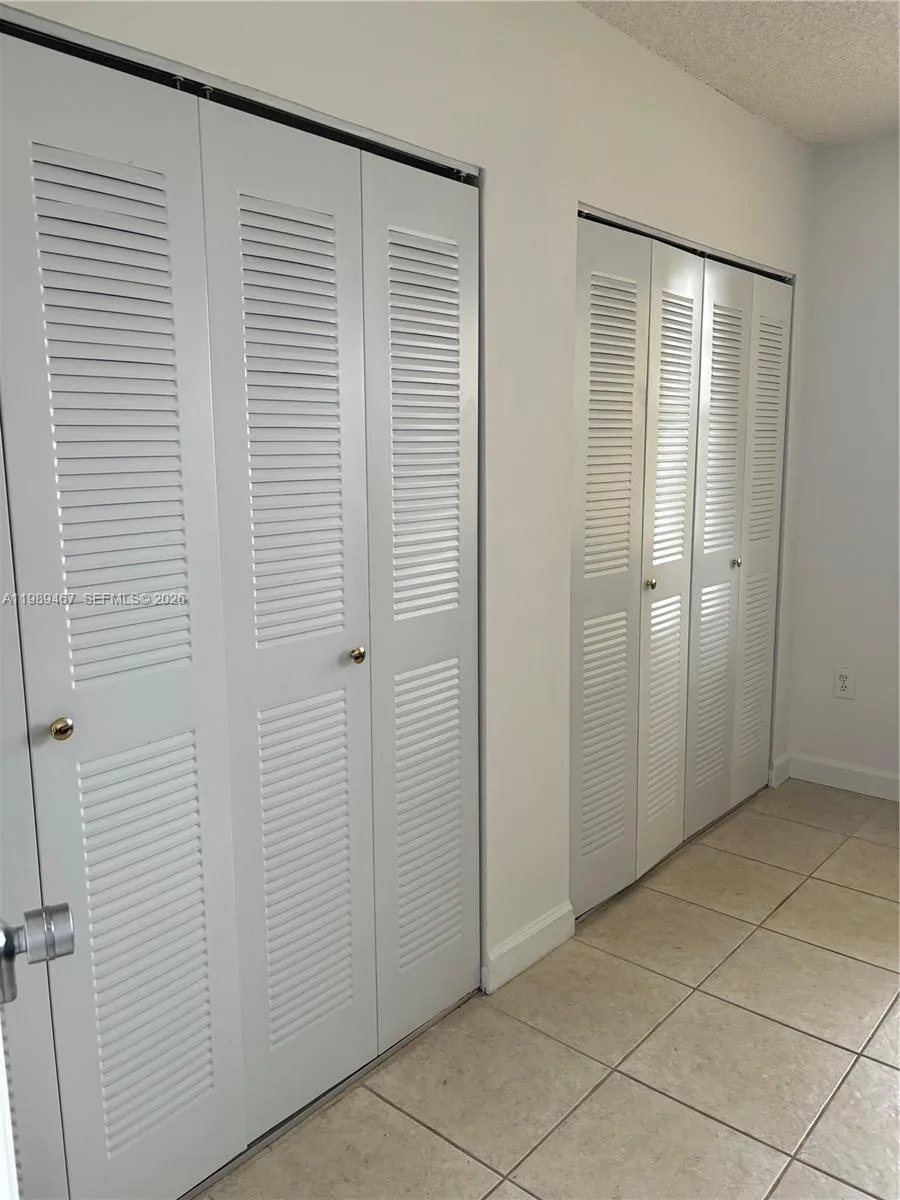 10900 SW 104th St # 303, Miami, FL 33176 photo 4