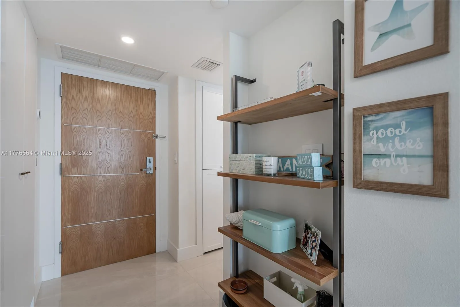 400 S Pointe Dr # 702, Miami Beach, FL 33139 photo 10
