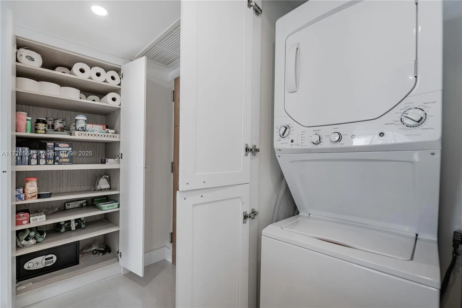 400 S Pointe Dr # 702, Miami Beach, FL 33139 photo 12