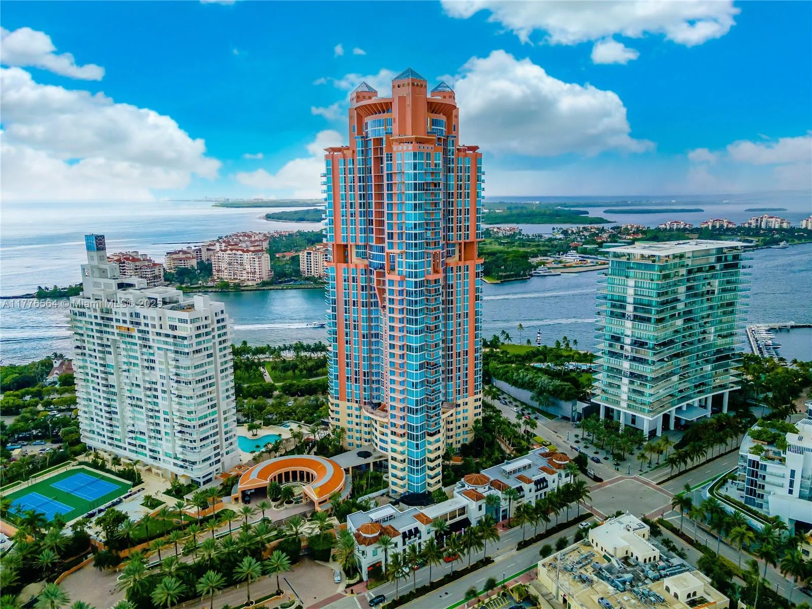 400 S Pointe Dr # 702, Miami Beach, FL 33139 photo 2