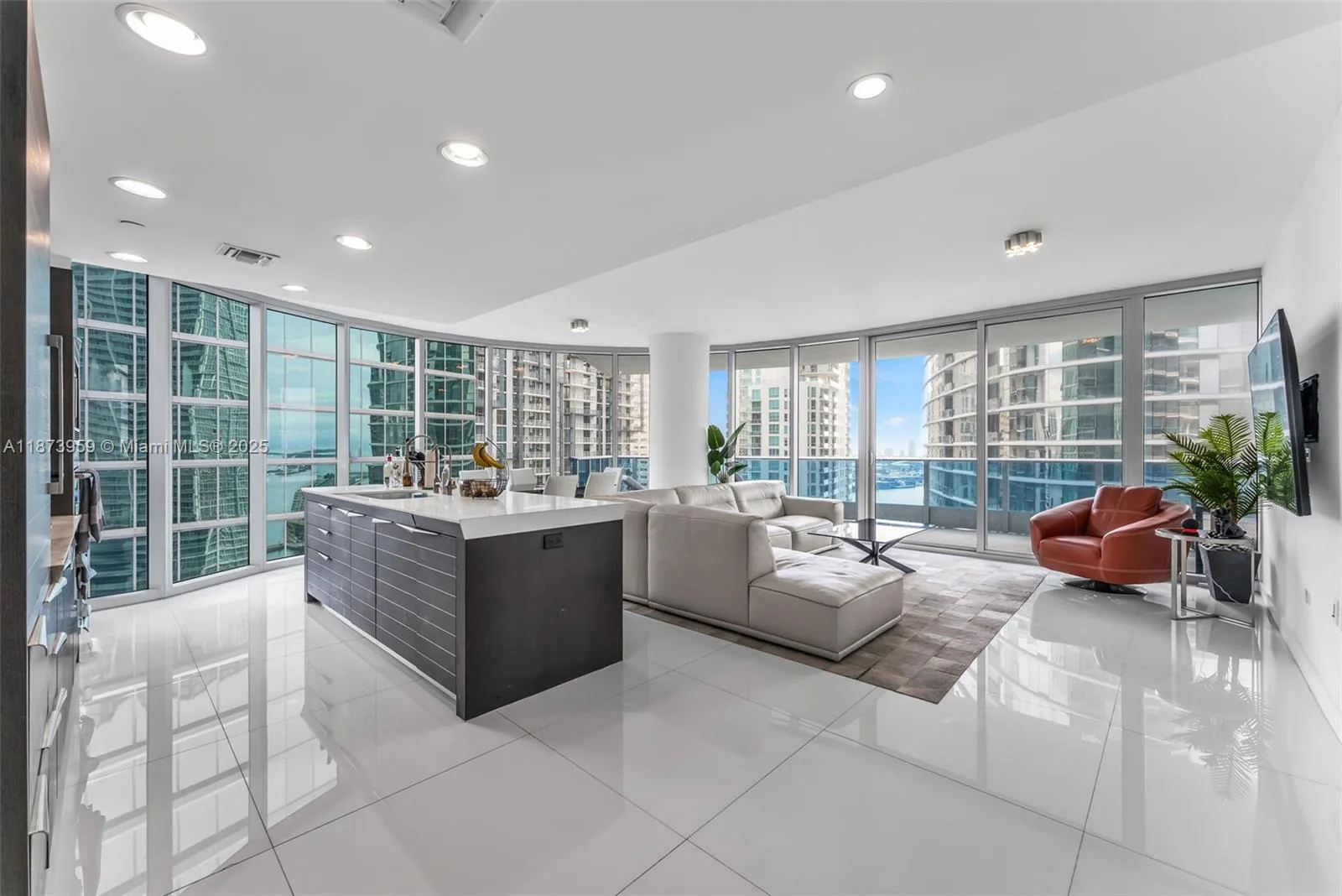200 Biscayne Boulevard Way # 3601, Miami, FL 33131