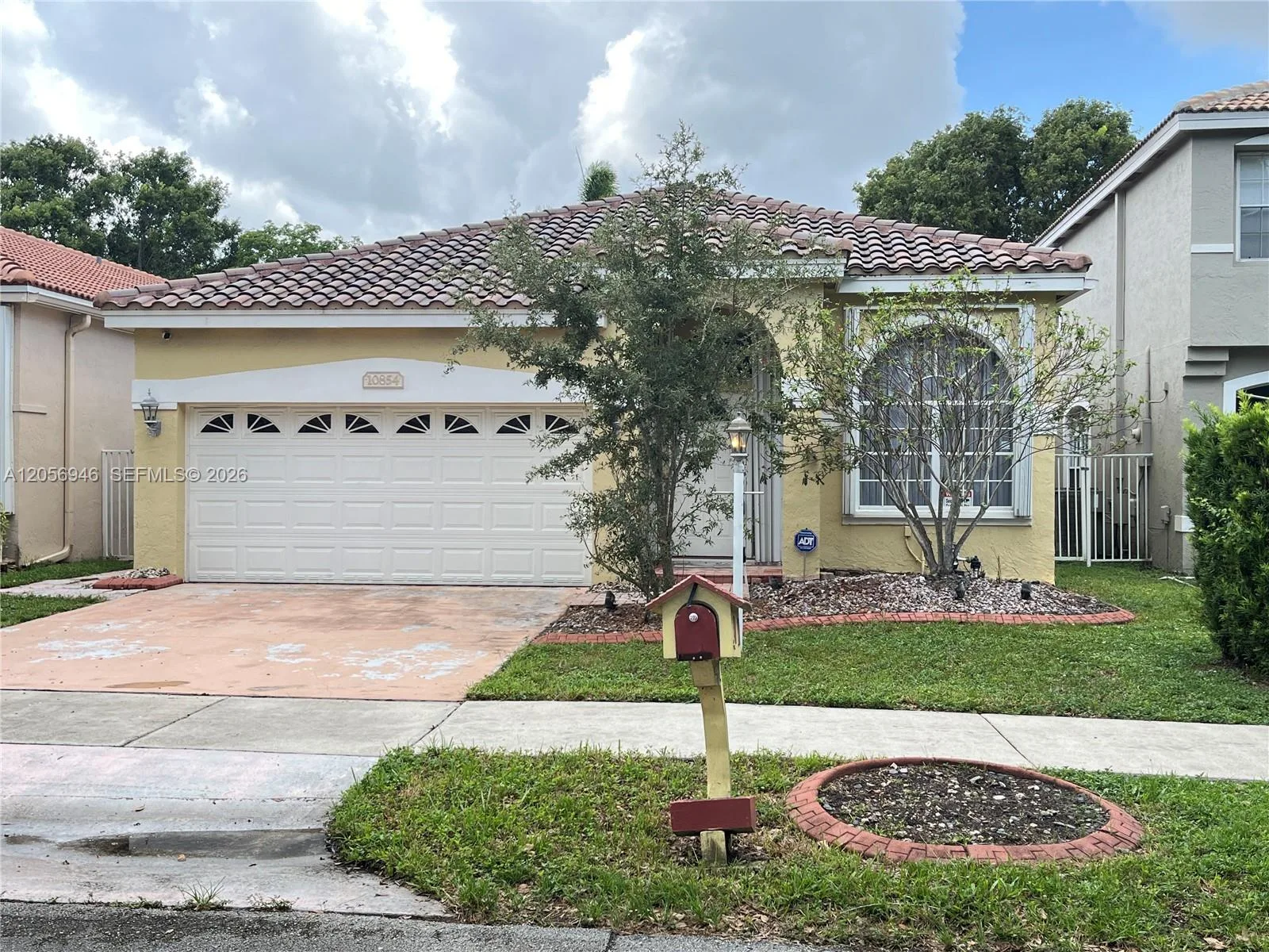 10854 Limeberry Dr, Cooper City, FL 33026 photo 2