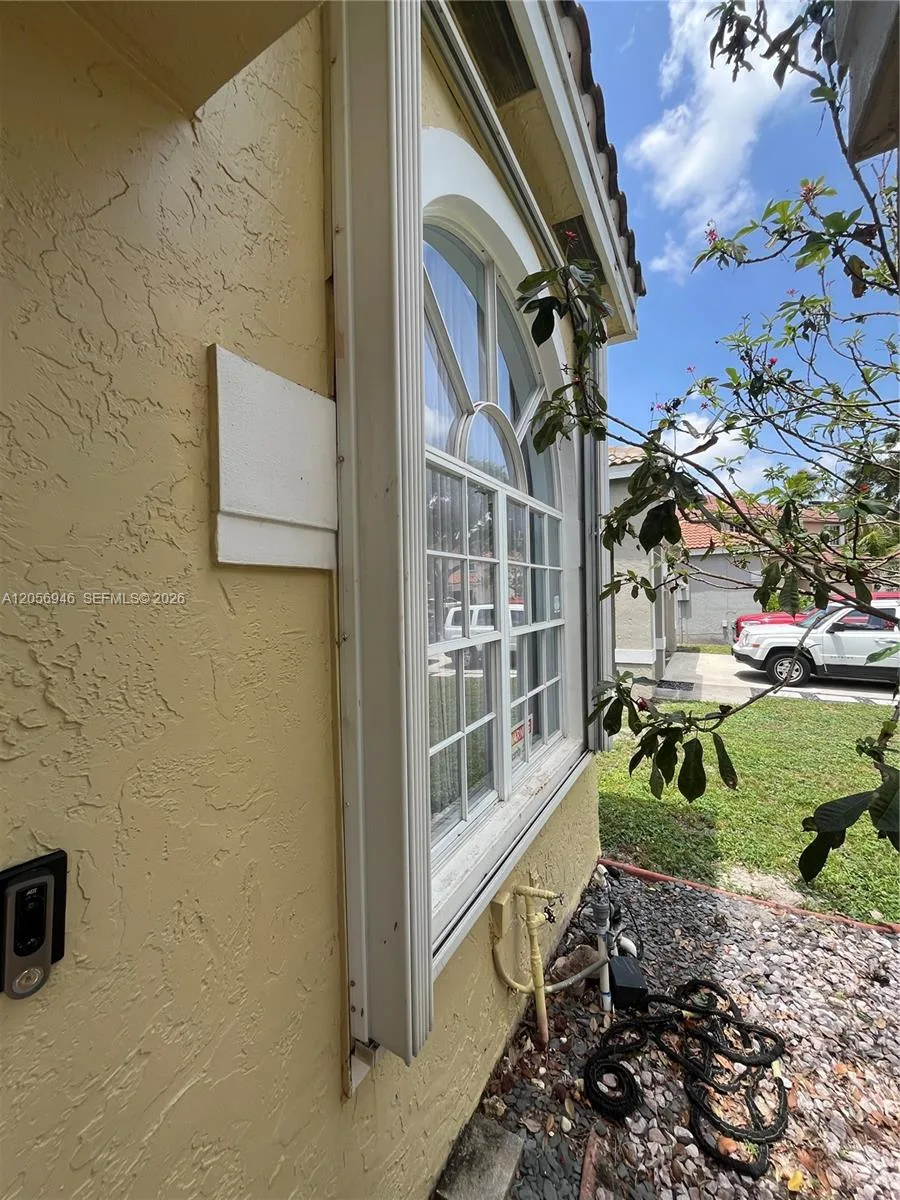 10854 Limeberry Dr, Cooper City, FL 33026 photo 7