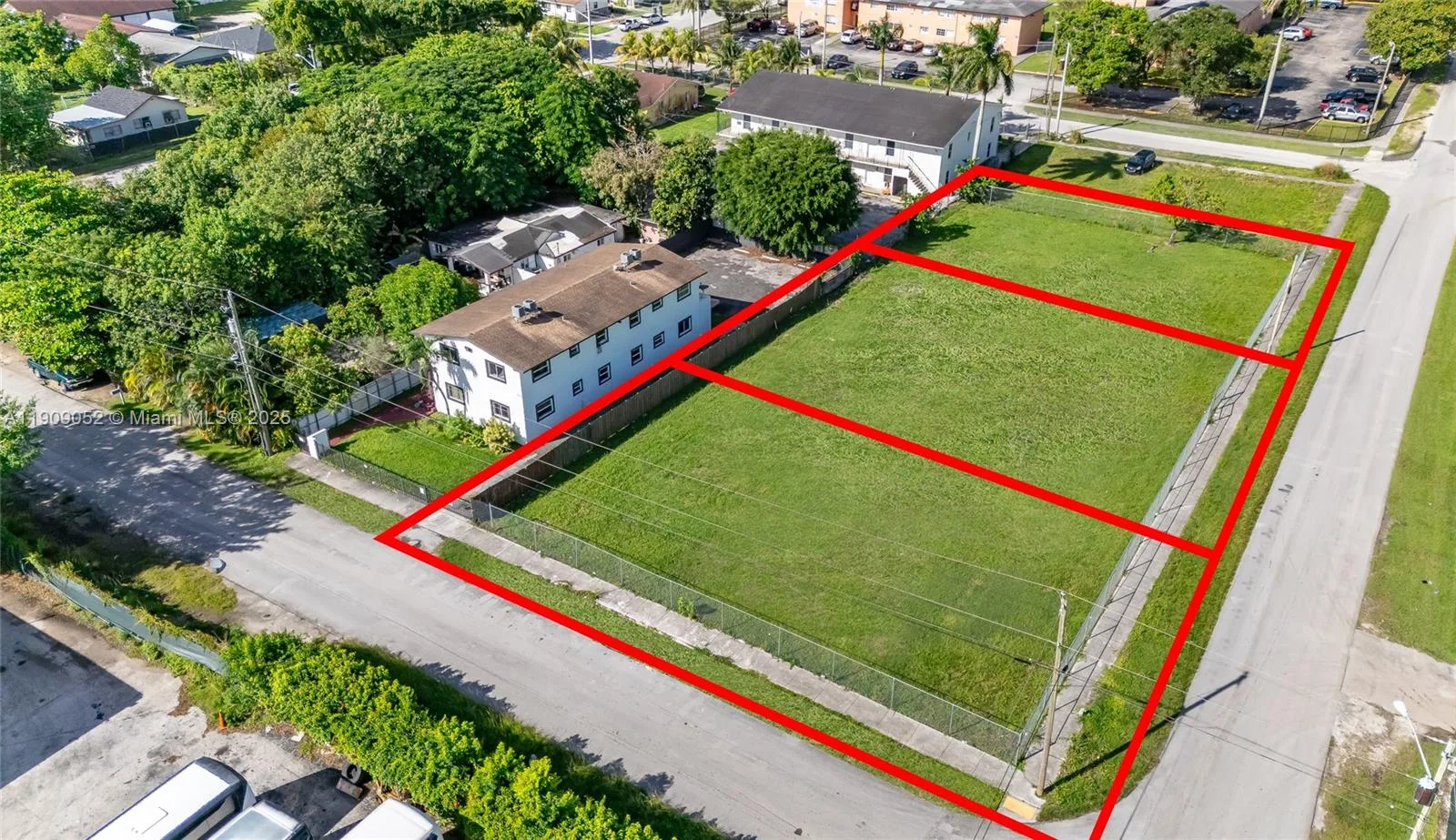 520 SW Krome Ter, Homestead, FL 33030 photo 2