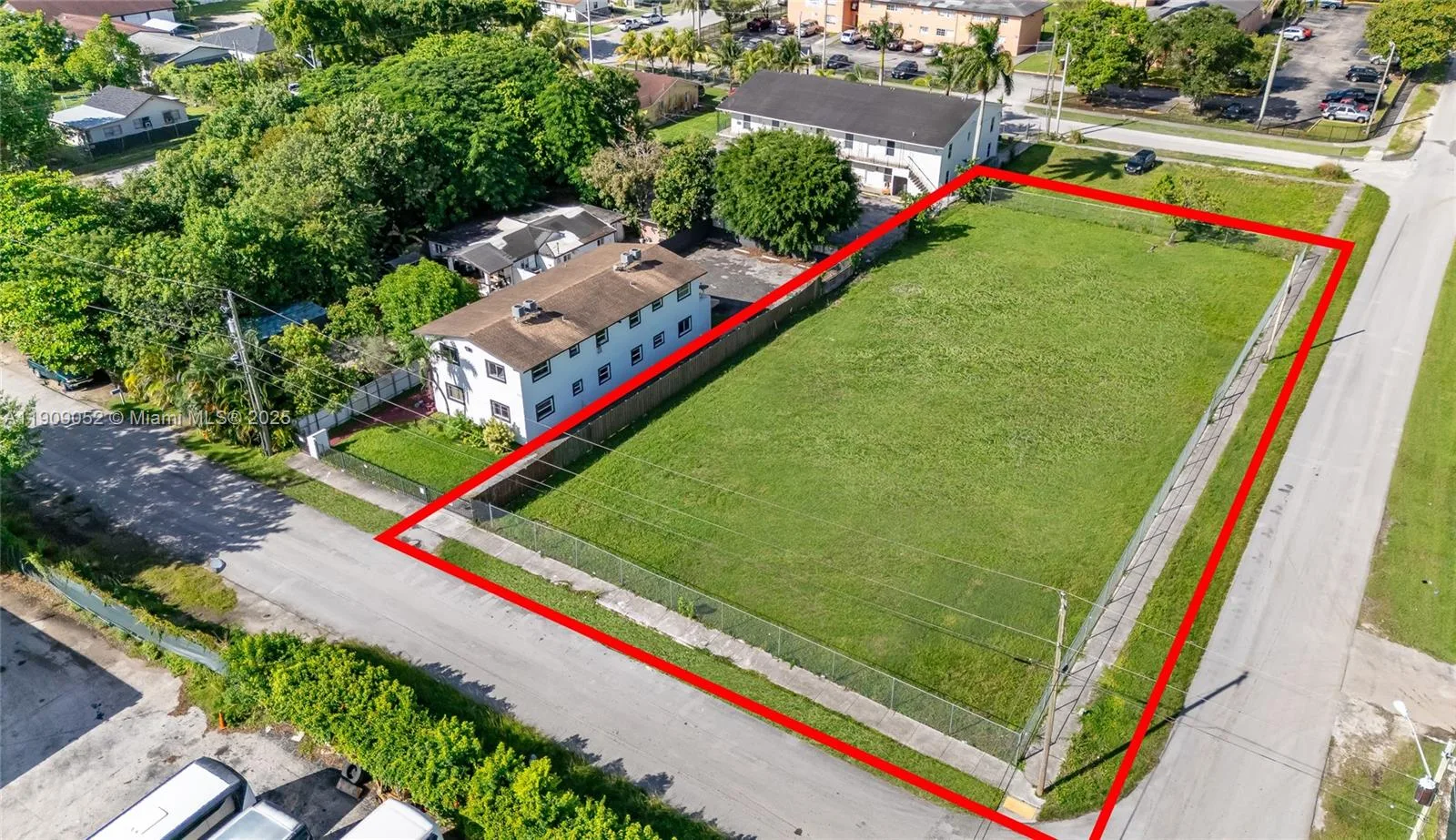 520 SW Krome Ter, Homestead, FL 33030 photo 3