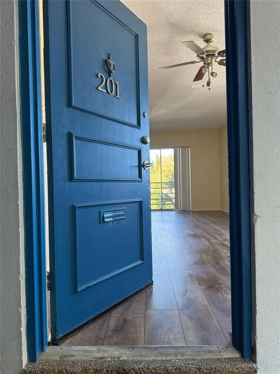1407 NE 56th Street # 201, Fort Lauderdale, FL 33334