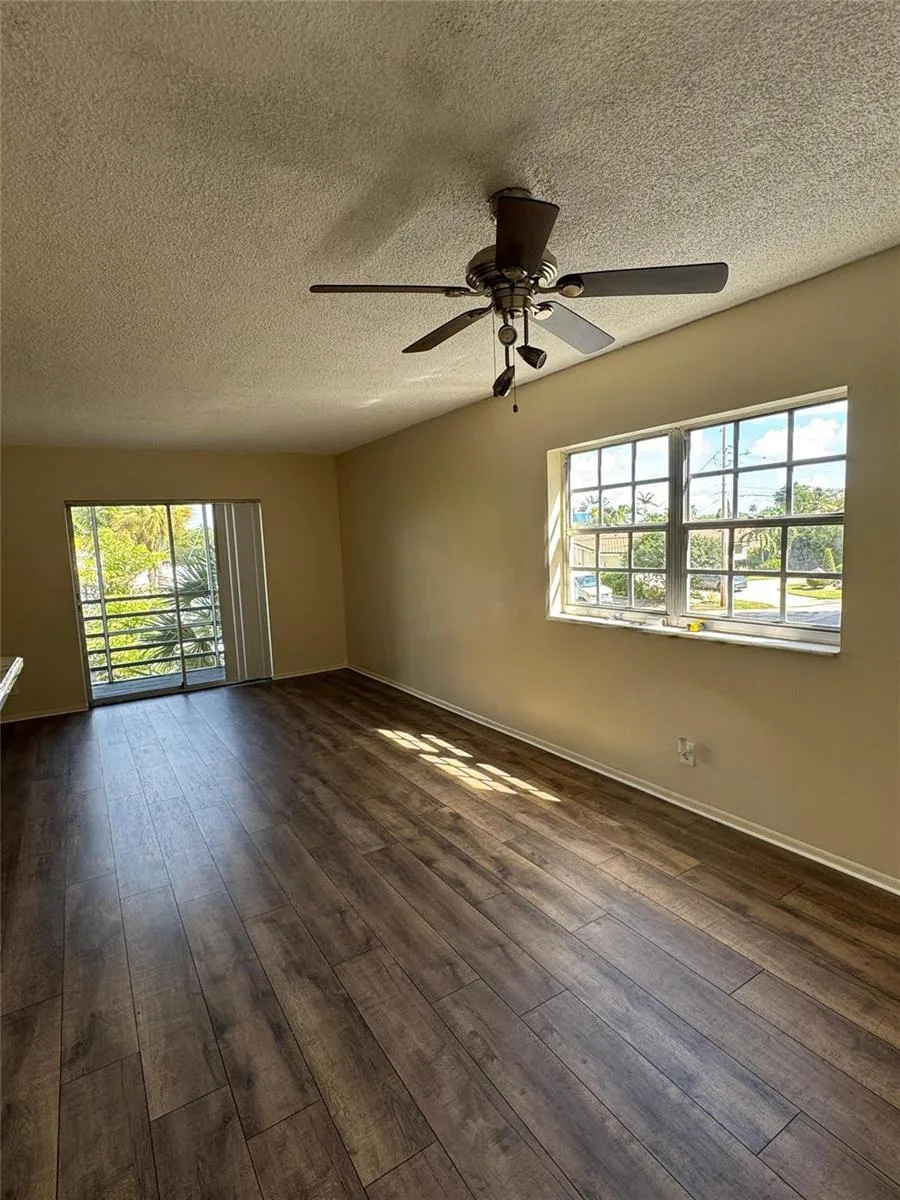 1407 NE 56th Street # 201, Fort Lauderdale, FL 33334 — zdjęcie 2