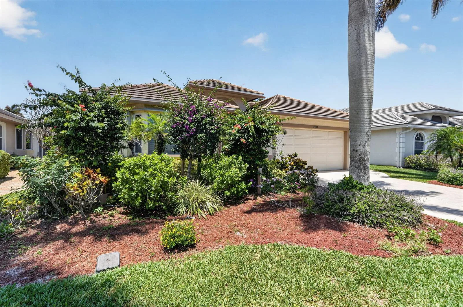 7982 SE Hempstead Circle, Hobe Sound, FL 33455 photo 4
