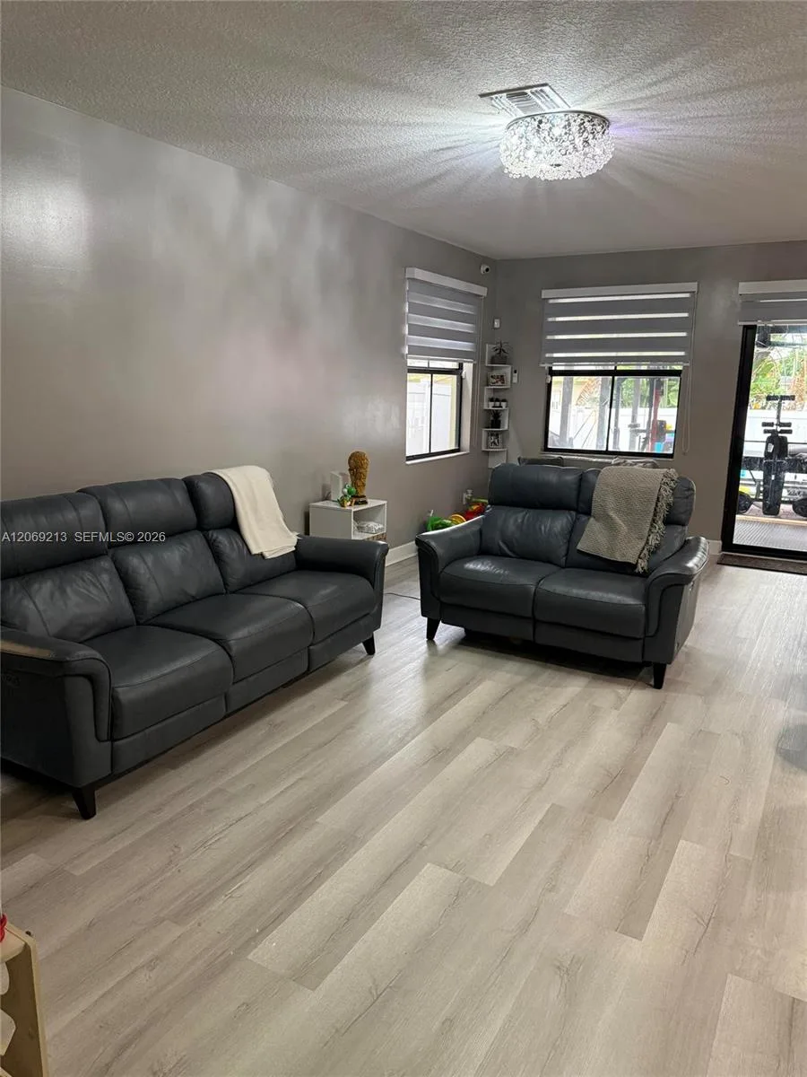 4926 NW 57th Ct, Tamarac, FL 33319 photo 9