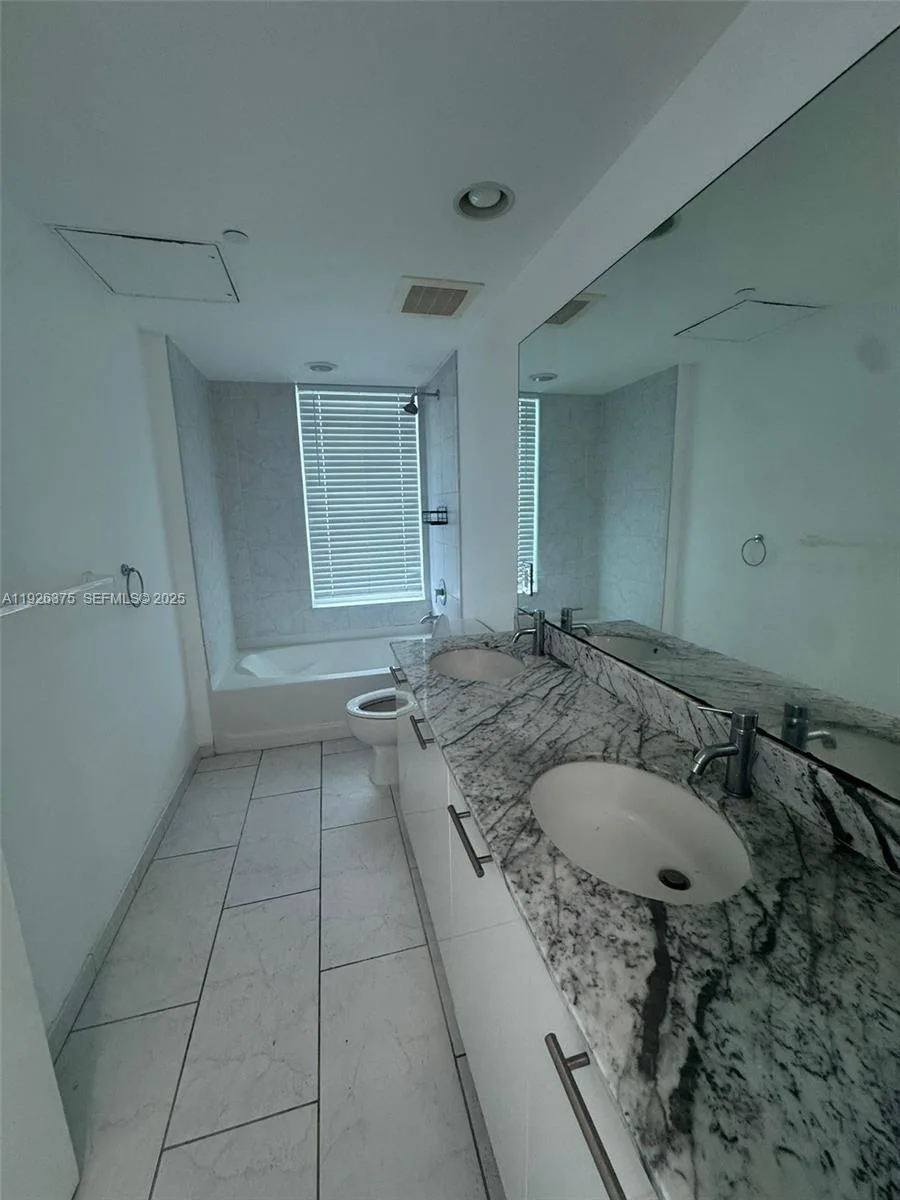 951 Brickell Ave # 2301, Miami, FL 33131