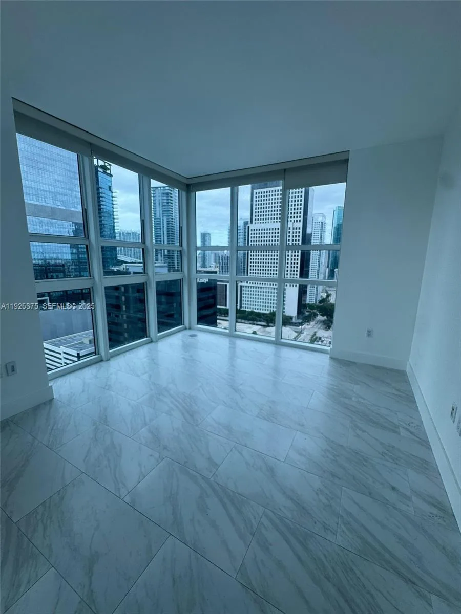 951 Brickell Ave # 2301, Miami, FL 33131 photo 4