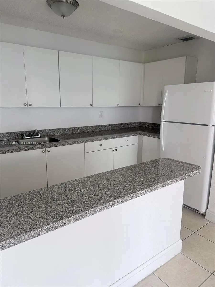 615 NW 177th St # 207, Miami Gardens, FL 33169