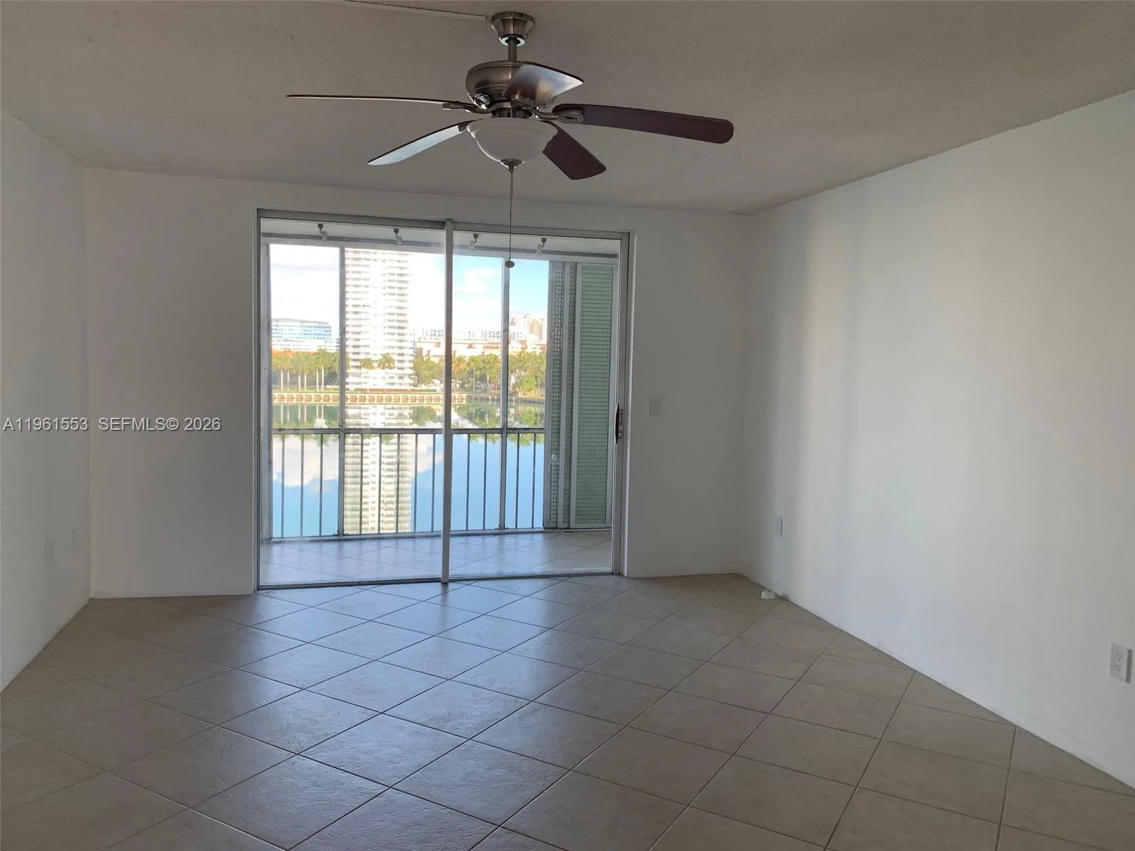 2999 POINT EAST DR # C609, Aventura, FL 33160
