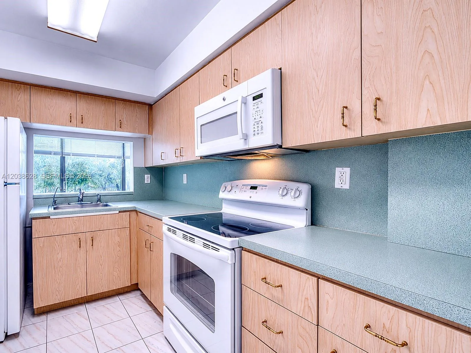 9440 W Flagler St # 205, Miami, FL 33174 photo 4