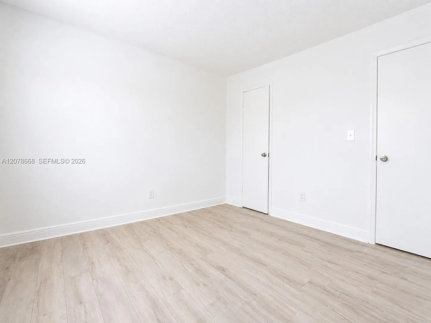 486 NW 165th St Rd # B-301, Miami, FL 33169 photo 5