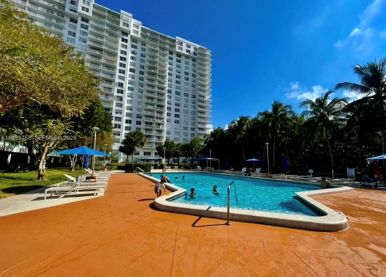 2851 NE 183rd St # 907E, Aventura, FL 33160