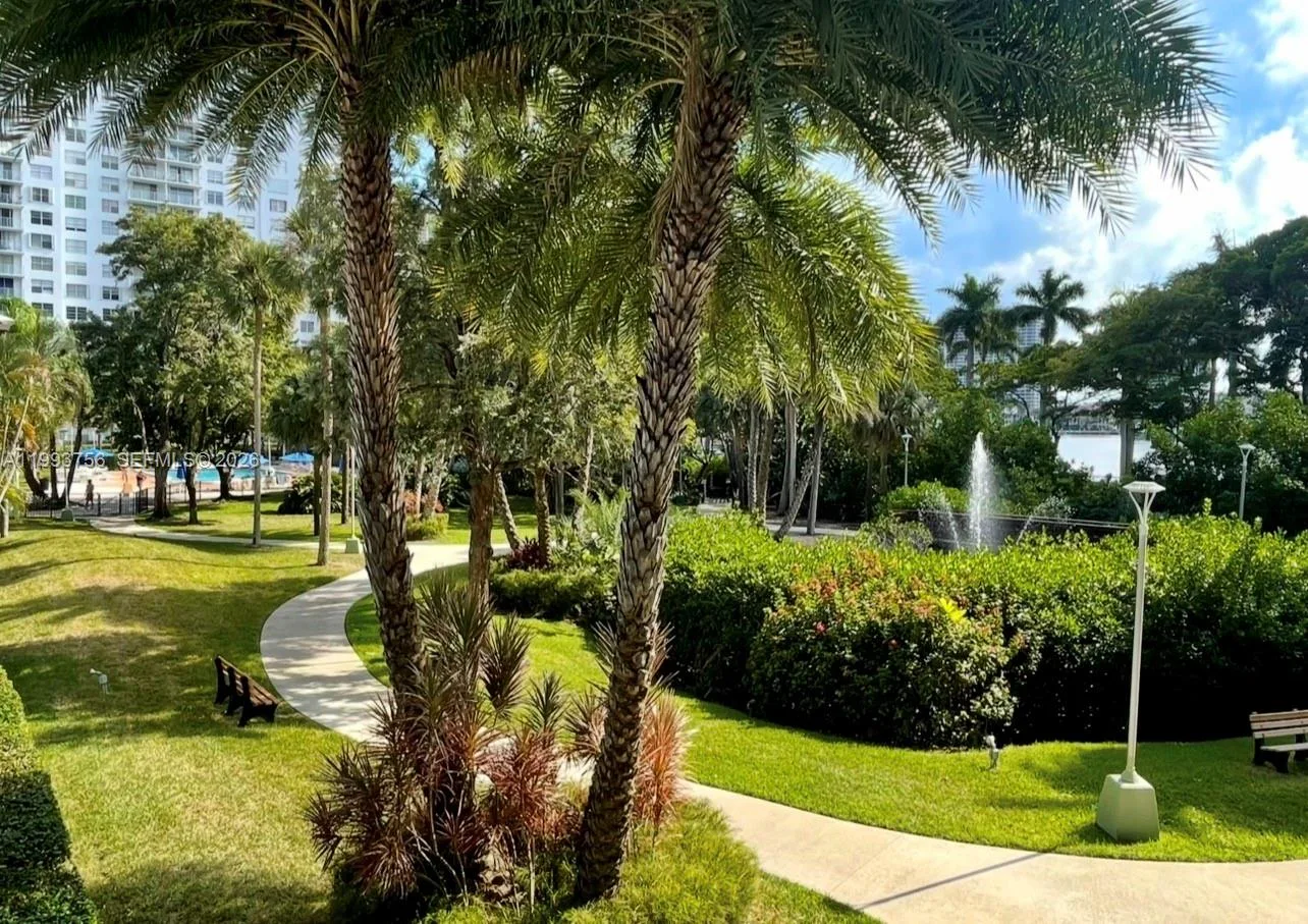 2851 NE 183rd St # 907E, Aventura, FL 33160 photo 13