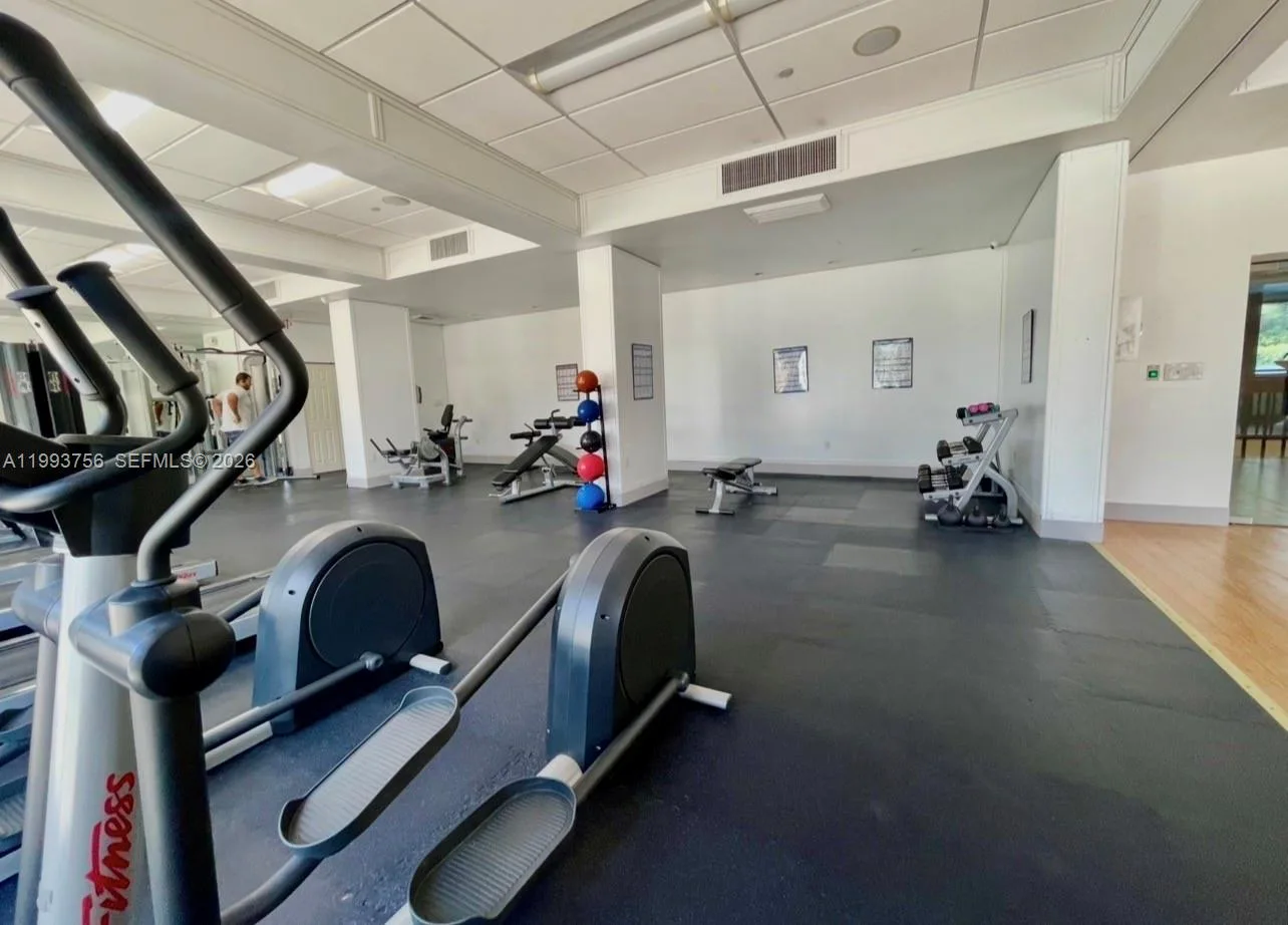 2851 NE 183rd St # 907E, Aventura, FL 33160 photo 9