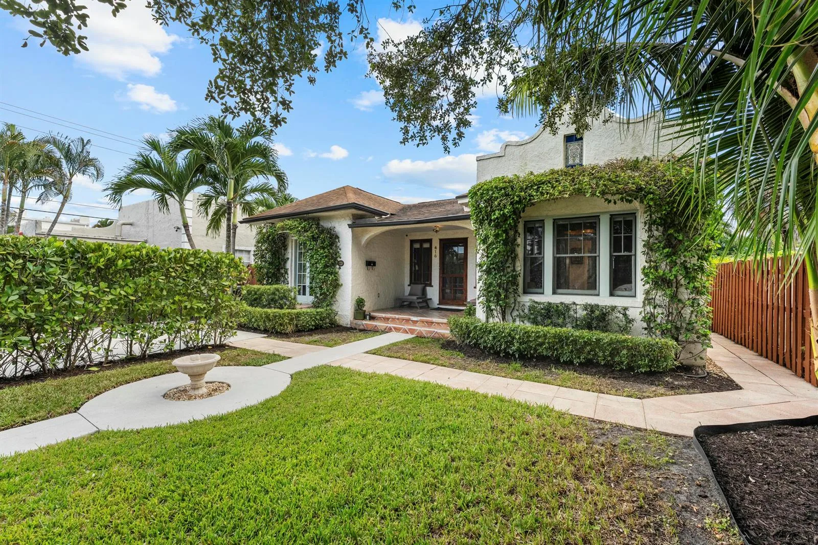416 WESTWOOD Road, West Palm Beach, FL 33401 photo 2