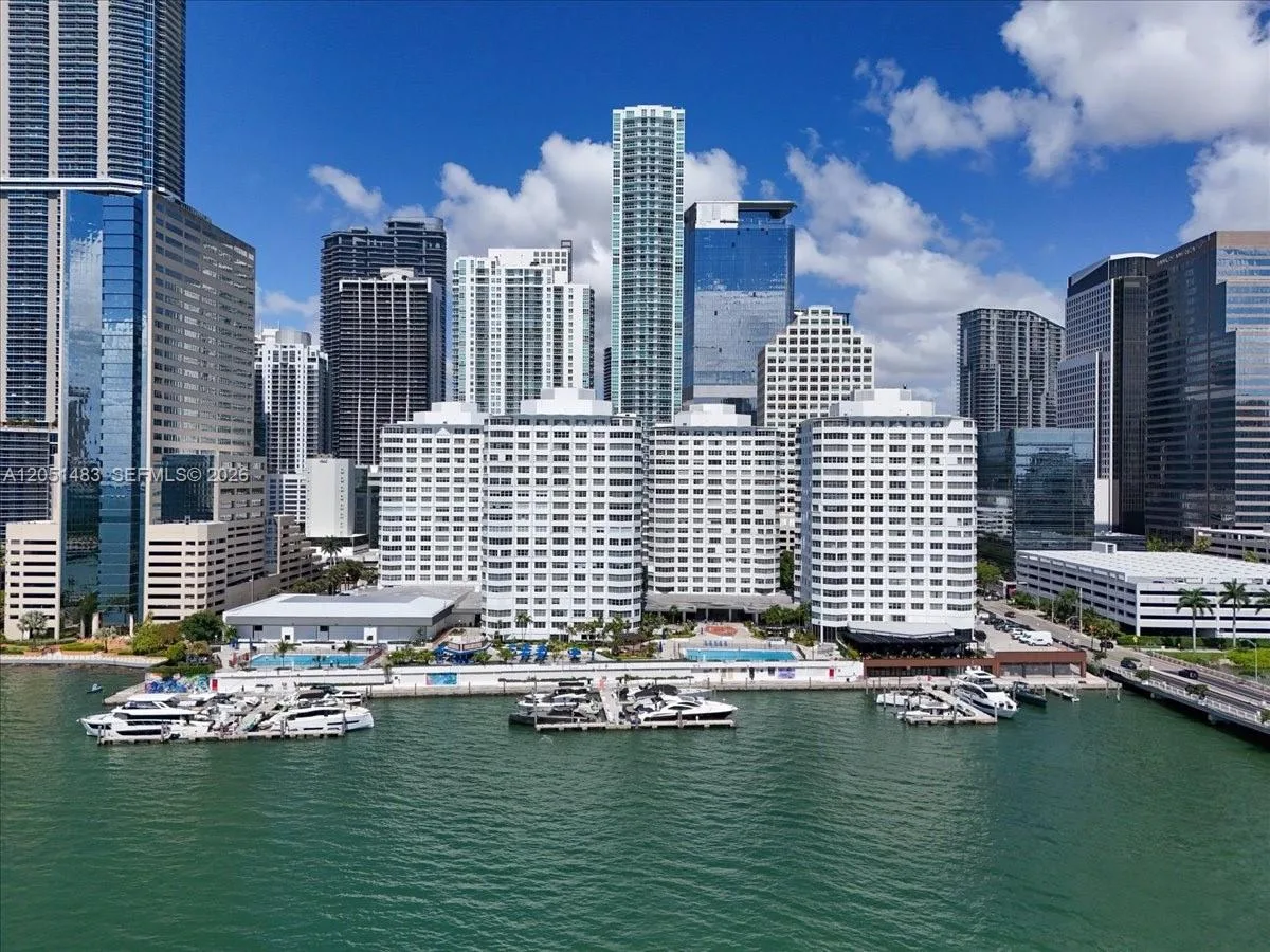 905 Brickell Bay Dr # 1523, Miami, FL 33131 photo 12