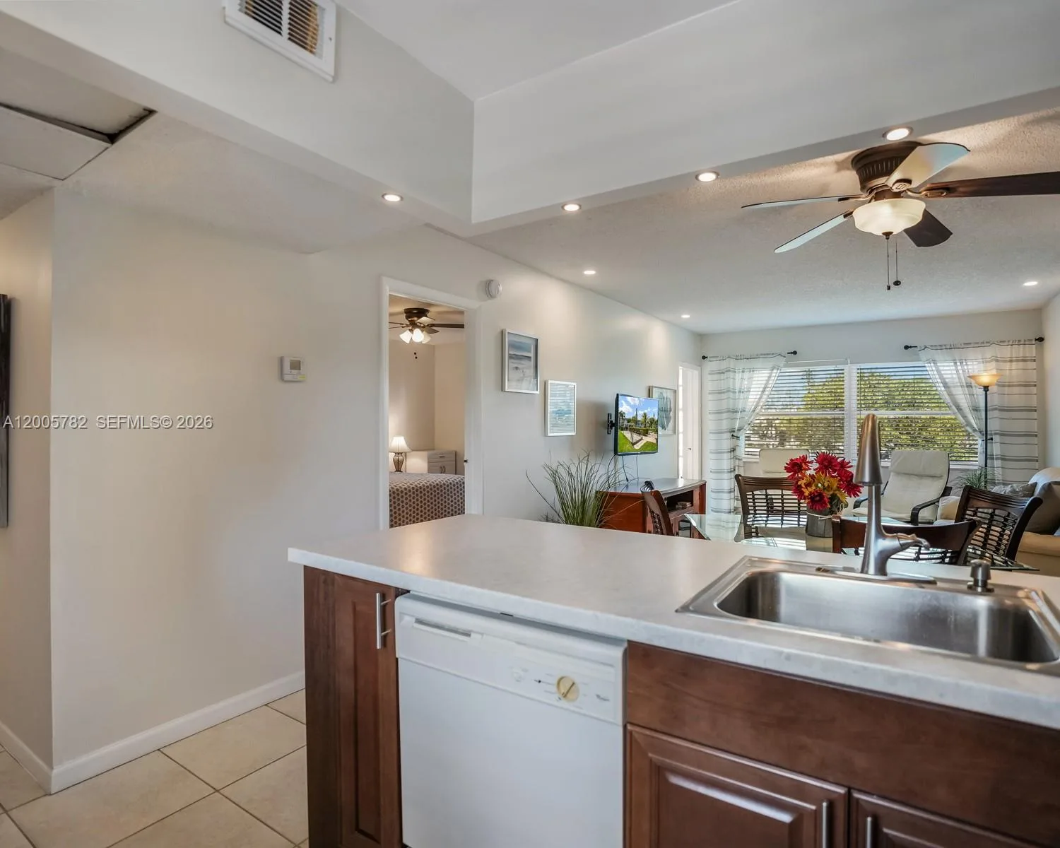 3506 NW 49th Ave # 511, Lauderdale Lakes, FL 33319 — zdjęcie 3