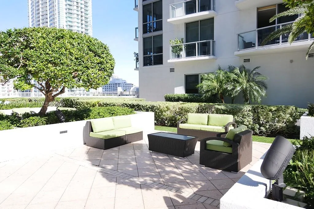 1050 Brickell Ave # 3206, Miami, FL 33131 photo 11
