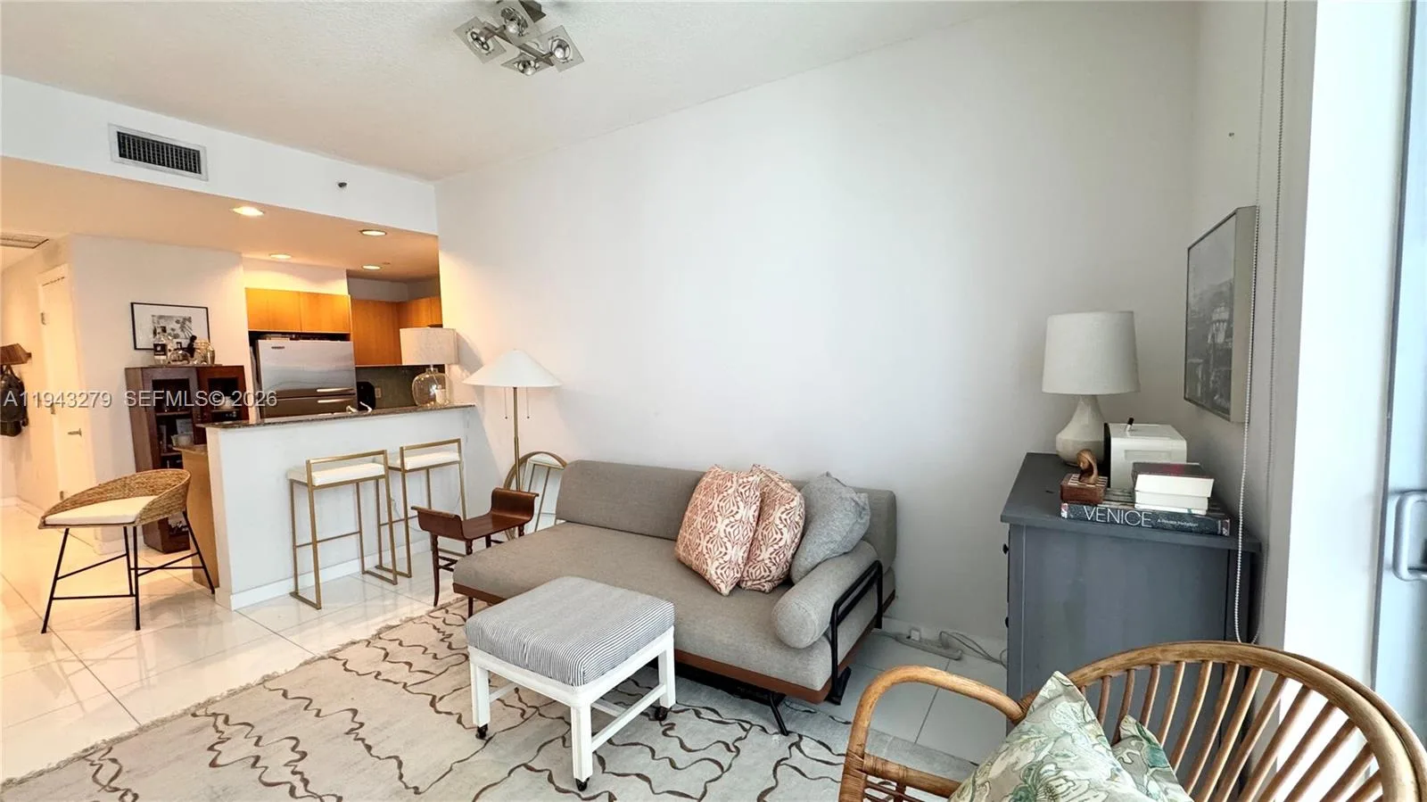 1050 Brickell Ave # 3206, Miami, FL 33131 photo 3