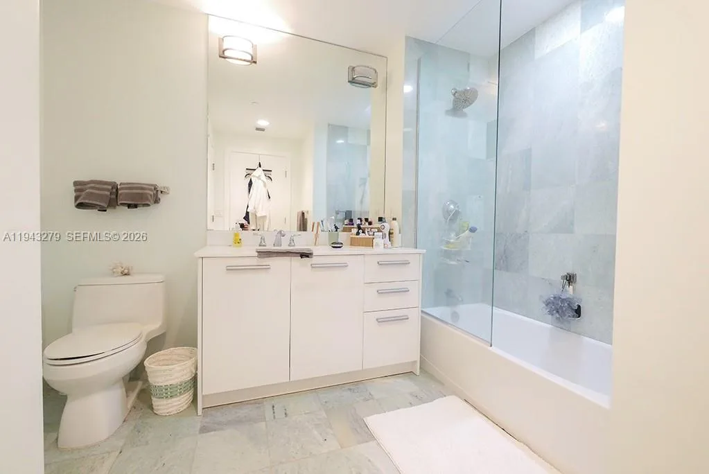 1050 Brickell Ave # 3206, Miami, FL 33131 photo 8
