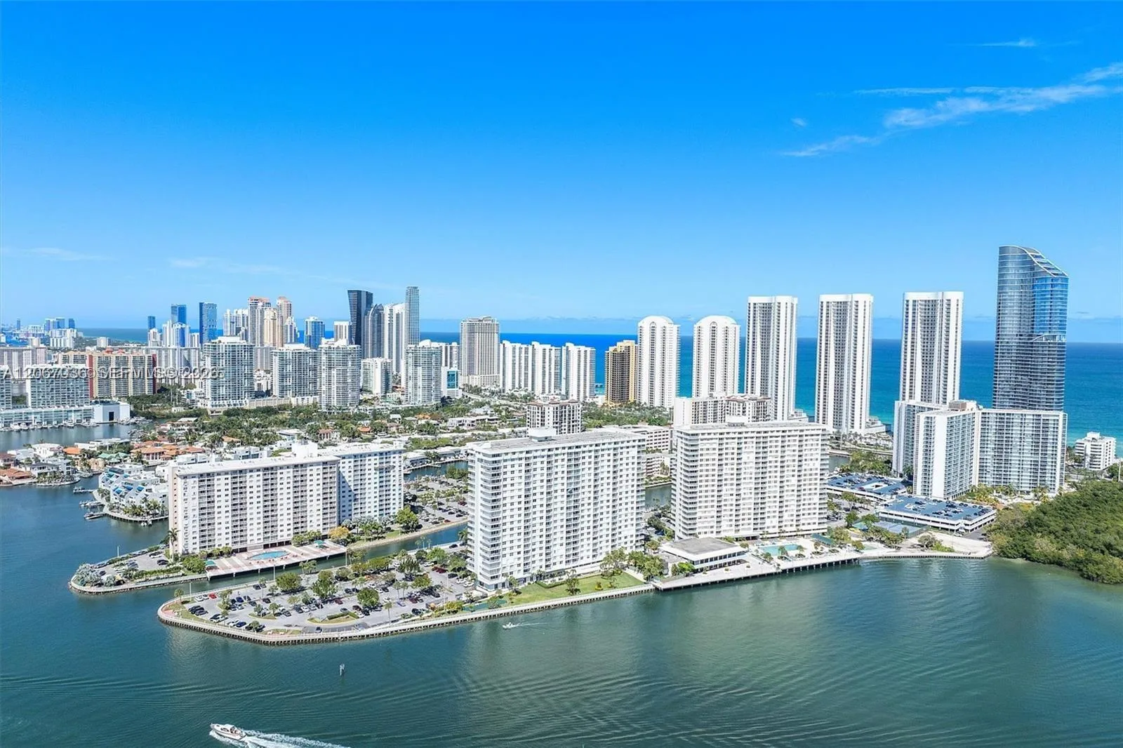 300 Bayview Dr # 508, Sunny Isles Beach, FL 33160 photo 2