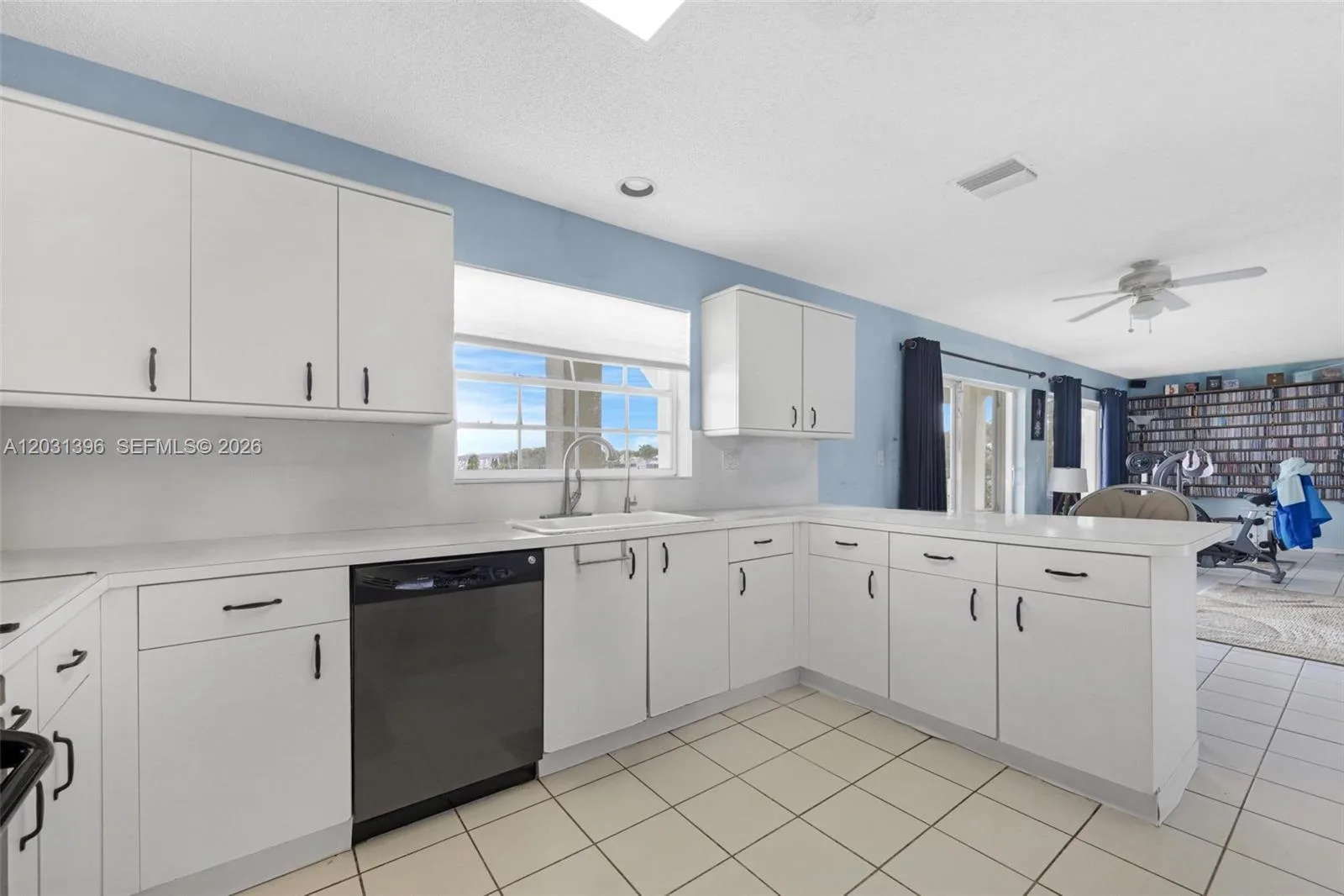 9314 SW 212th Ter, Cutler Bay, FL 33189 photo 5