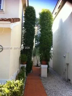 818 Garnet Cir, Weston, FL 33326 photo 3