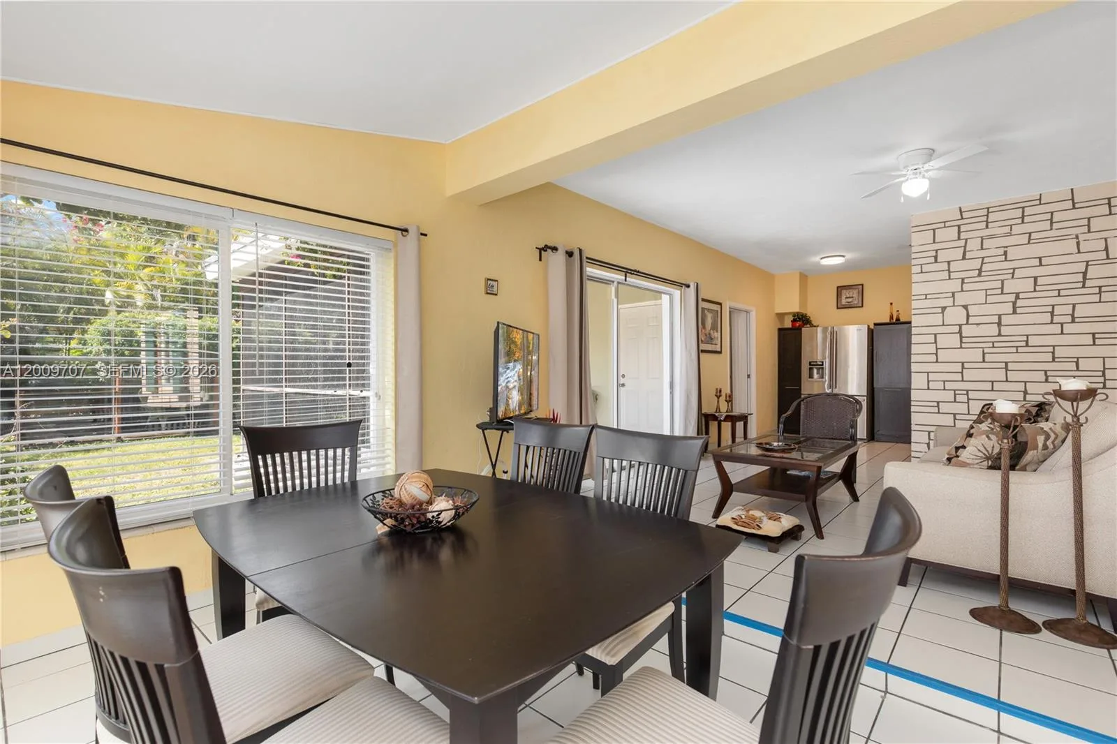 906 NE 5th St, Hallandale Beach, FL 33009 photo 10