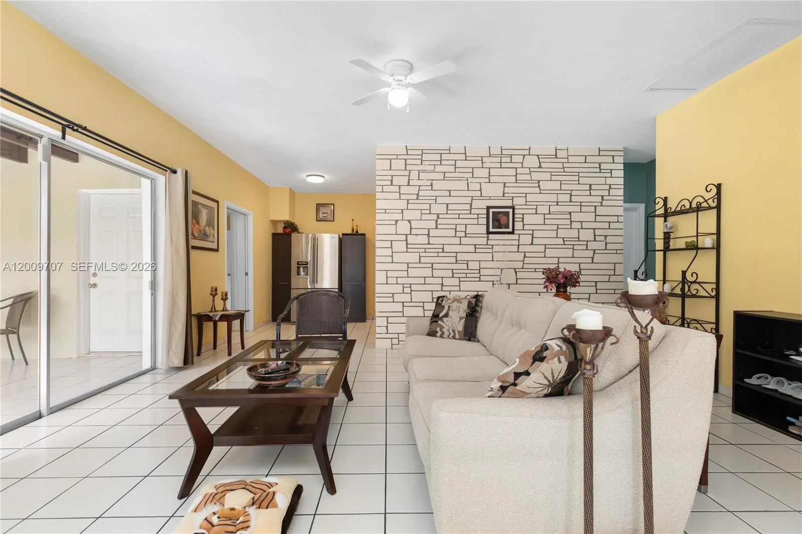 906 NE 5th St, Hallandale Beach, FL 33009 photo 12