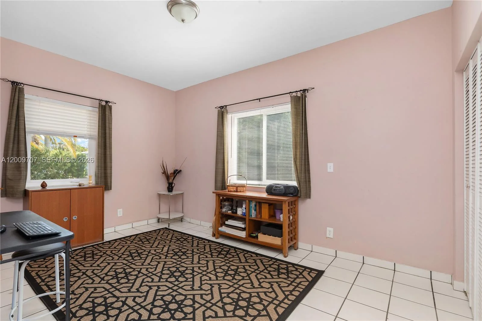 906 NE 5th St, Hallandale Beach, FL 33009 photo 13
