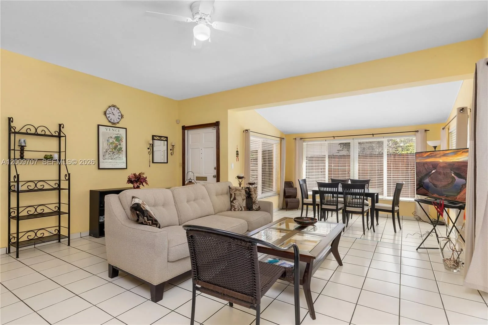 906 NE 5th St, Hallandale Beach, FL 33009 photo 6