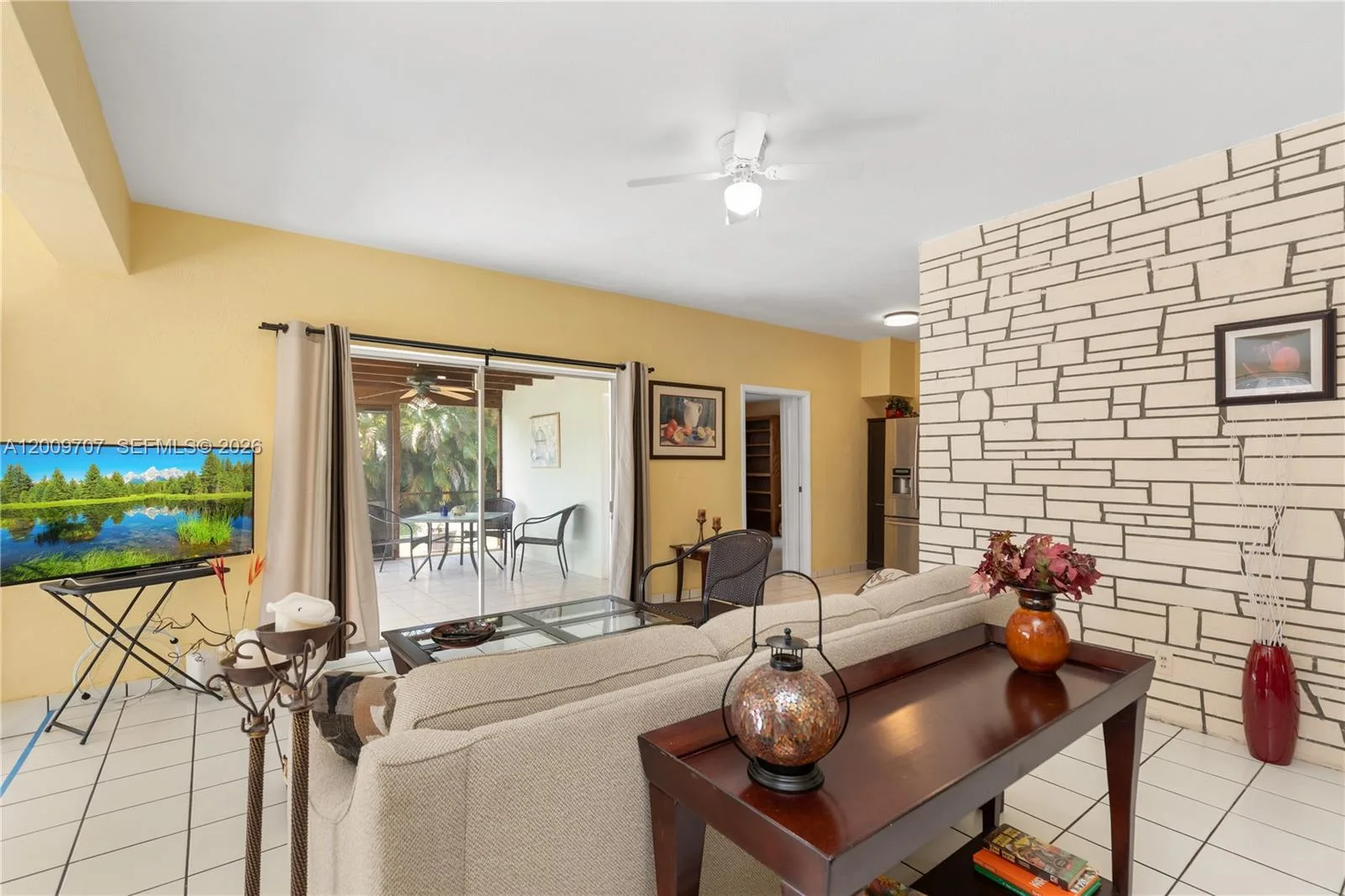 906 NE 5th St, Hallandale Beach, FL 33009 photo 7