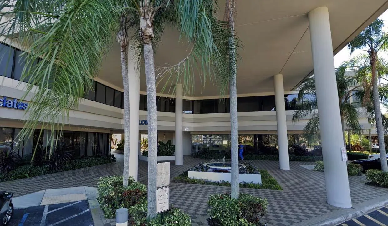 9900 Stirling Road # 240, Cooper City, FL 33024