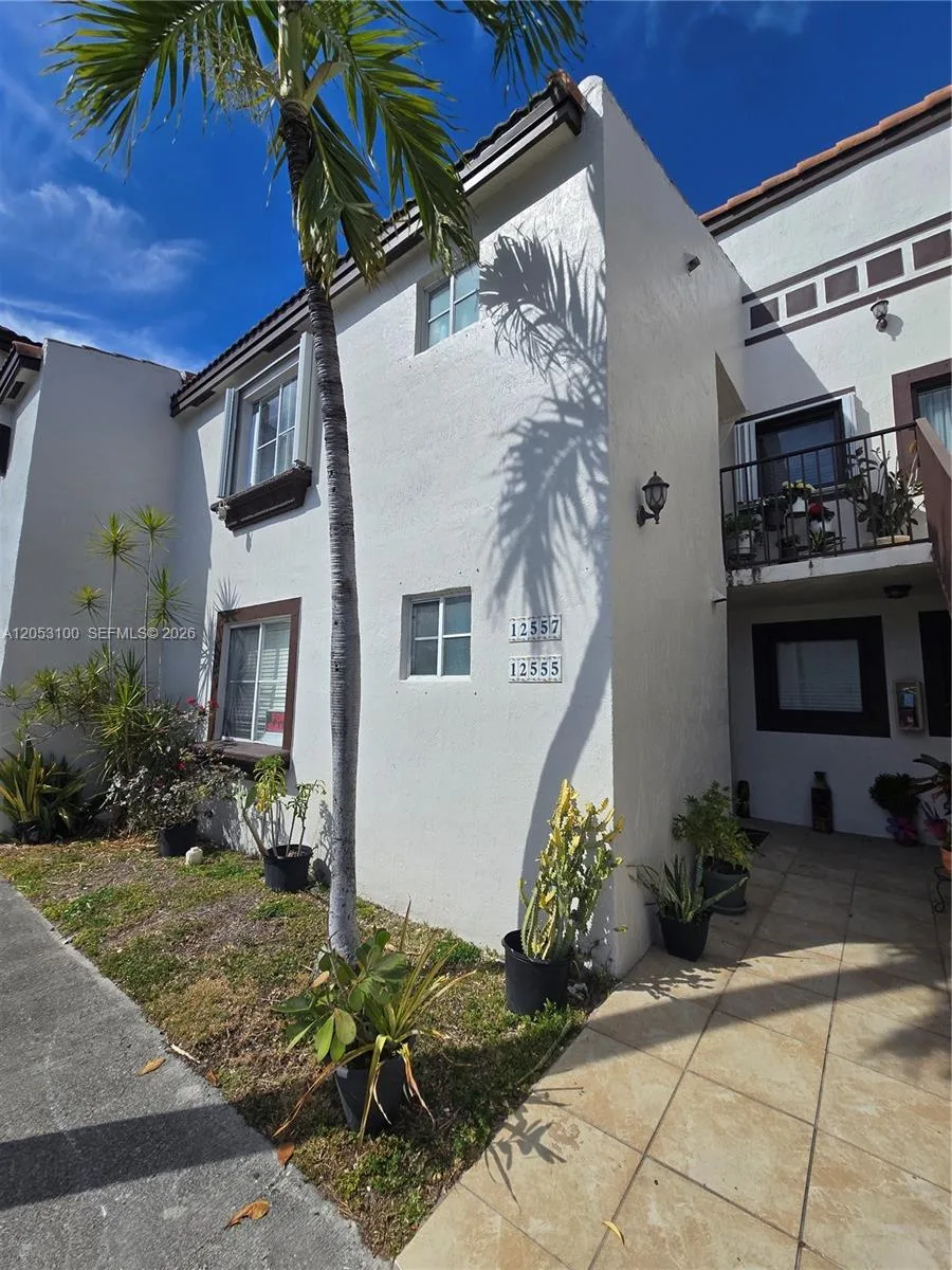 12555 NW 11th Way # 103, Miami, FL 33182 photo 2