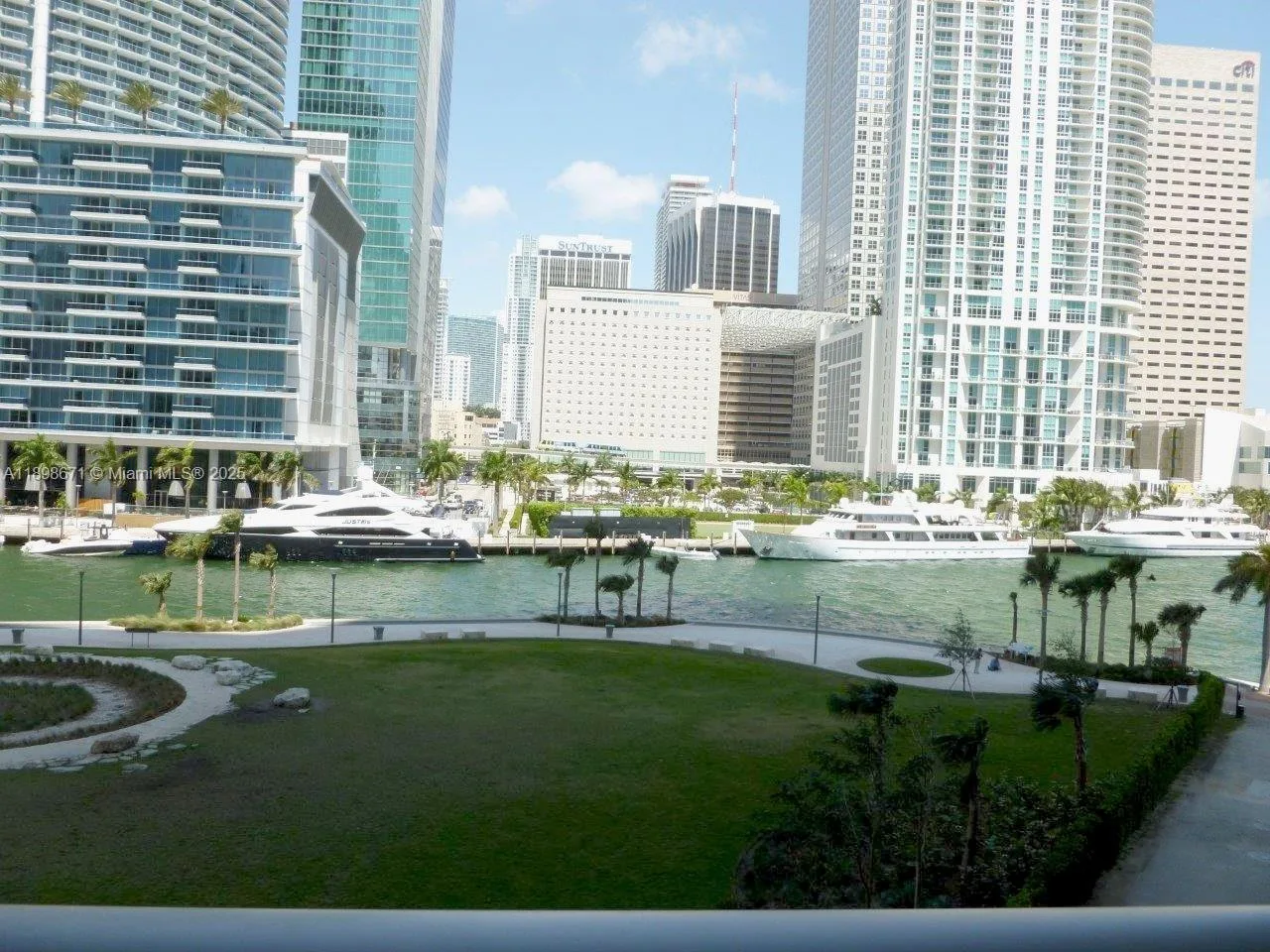 475 Brickell Ave # 408, Miami, FL 33131 photo 10