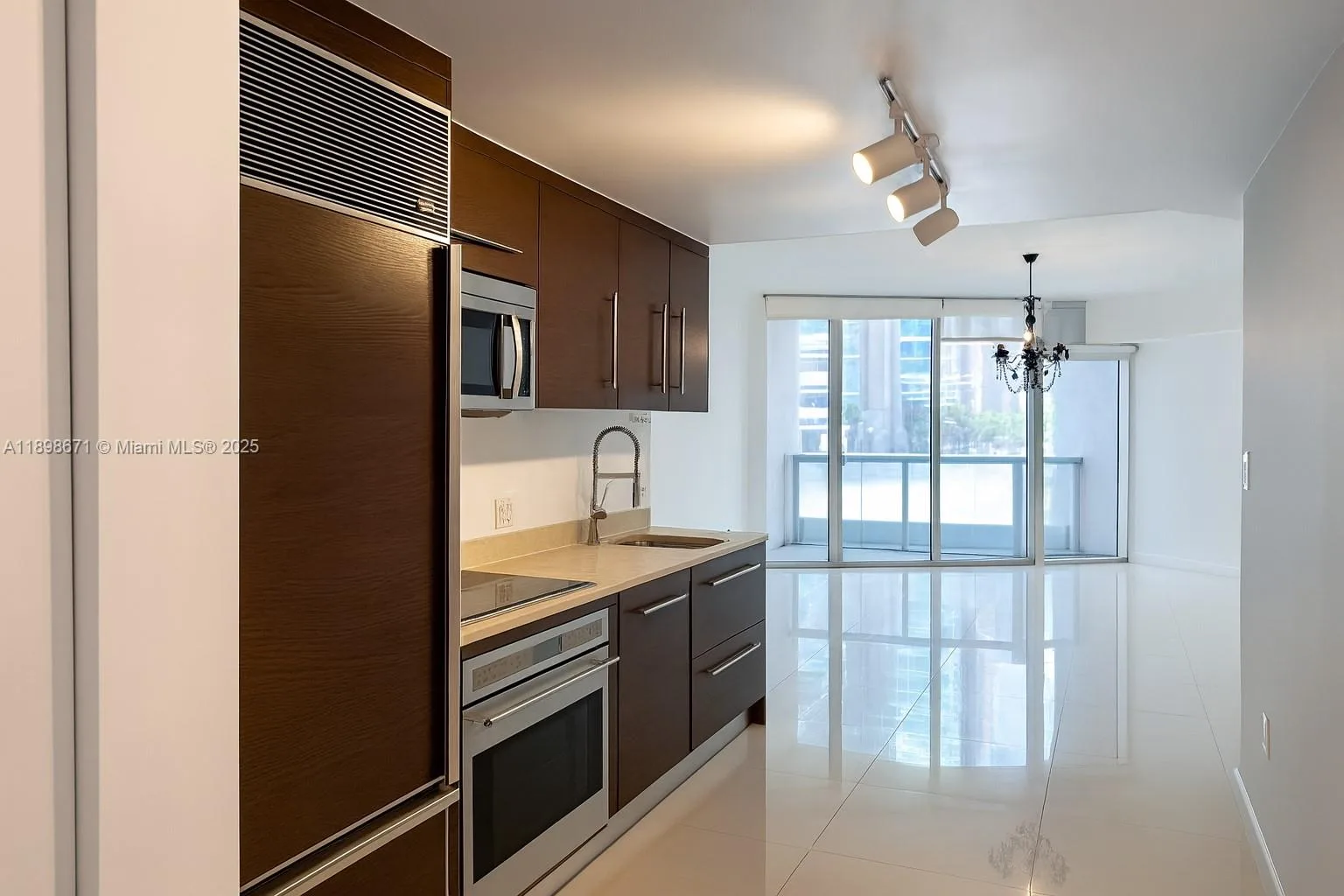 475 Brickell Ave # 408, Miami, FL 33131 photo 2