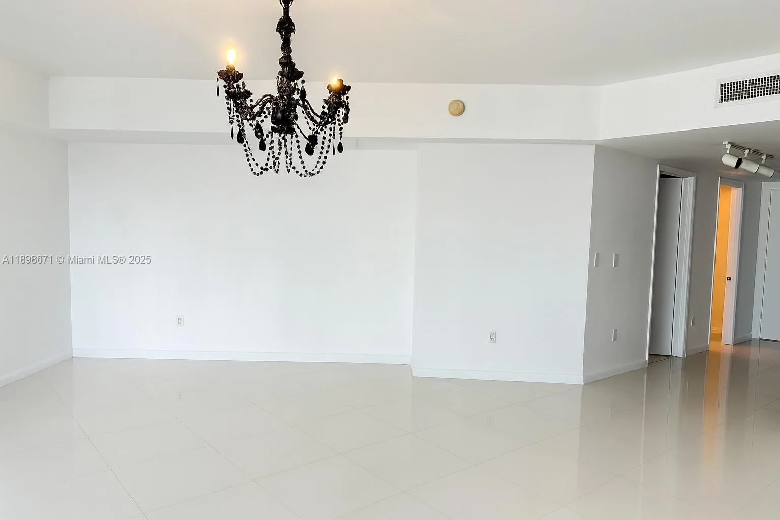 475 Brickell Ave # 408, Miami, FL 33131 photo 8