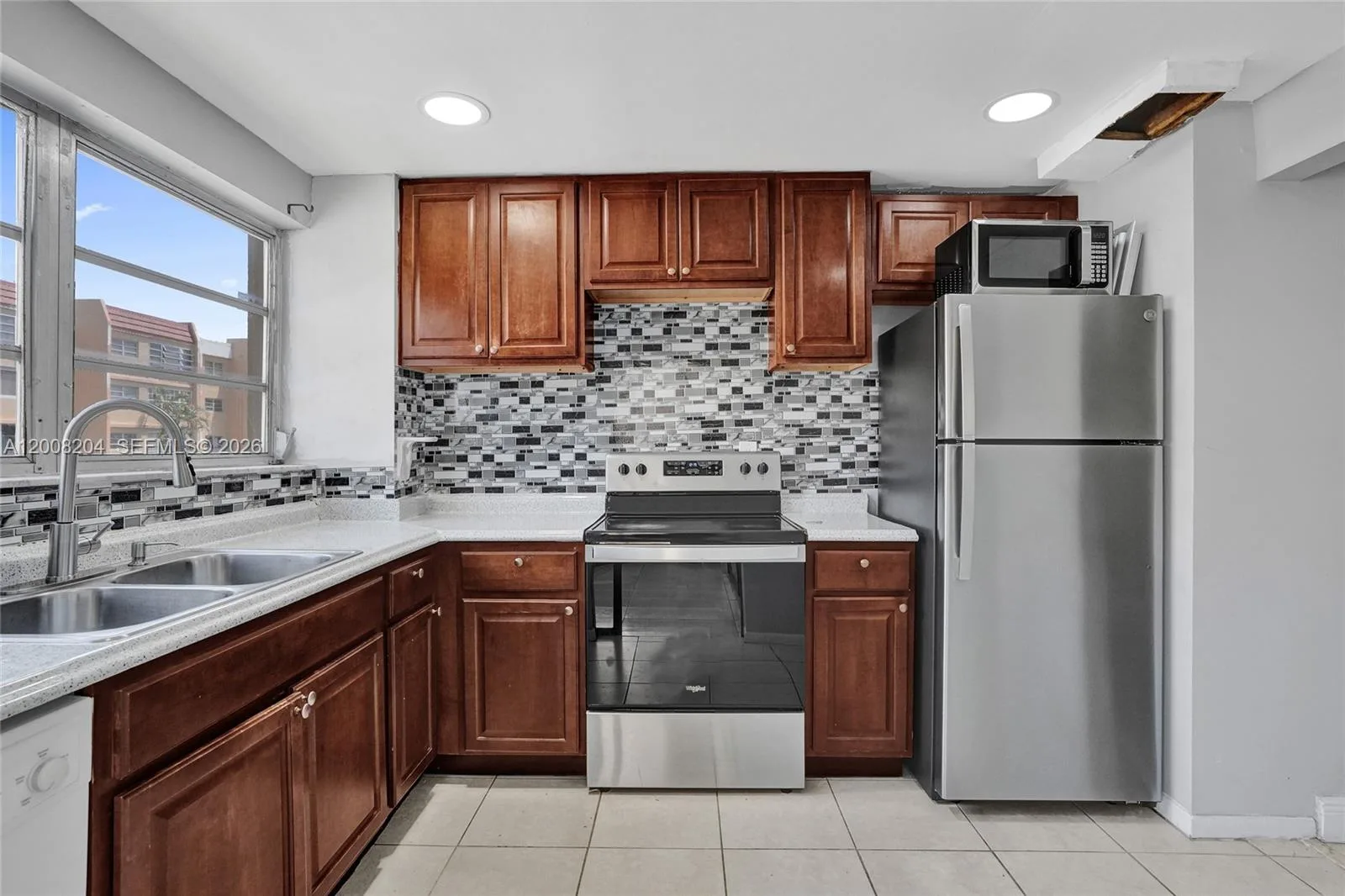 2201 NW 41st Ave # 208, Lauderhill, FL 33313